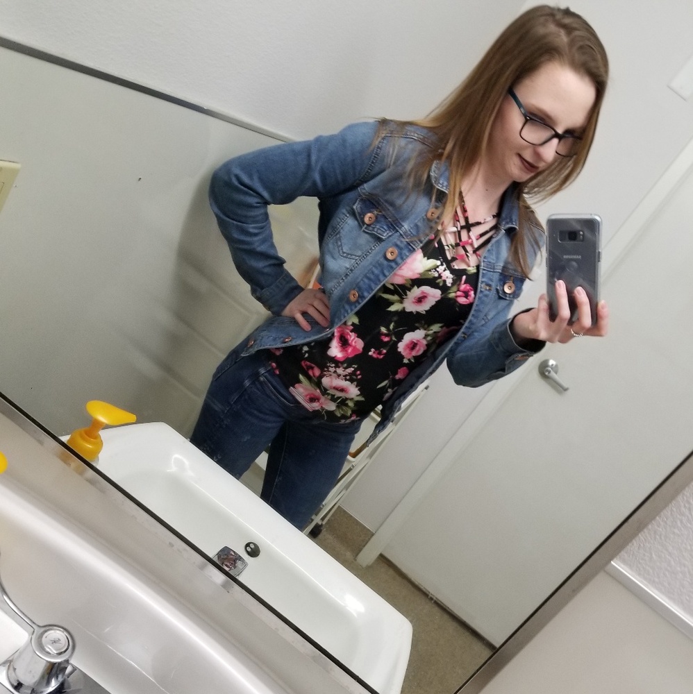 Meet your Posher, Courtlin